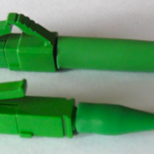 Conector LC Verde en ángulo APC (Simplex)